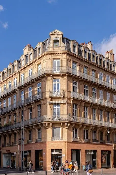Appartement Coeur Capitole 122M2- Clim - Parking - Ascenseur- Metro à Toulouse