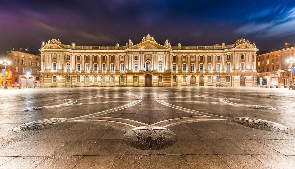 Appartement Coeur Capitole 122M2- Clim - Parking - Ascenseur- Metro à Toulouse 0*,  France