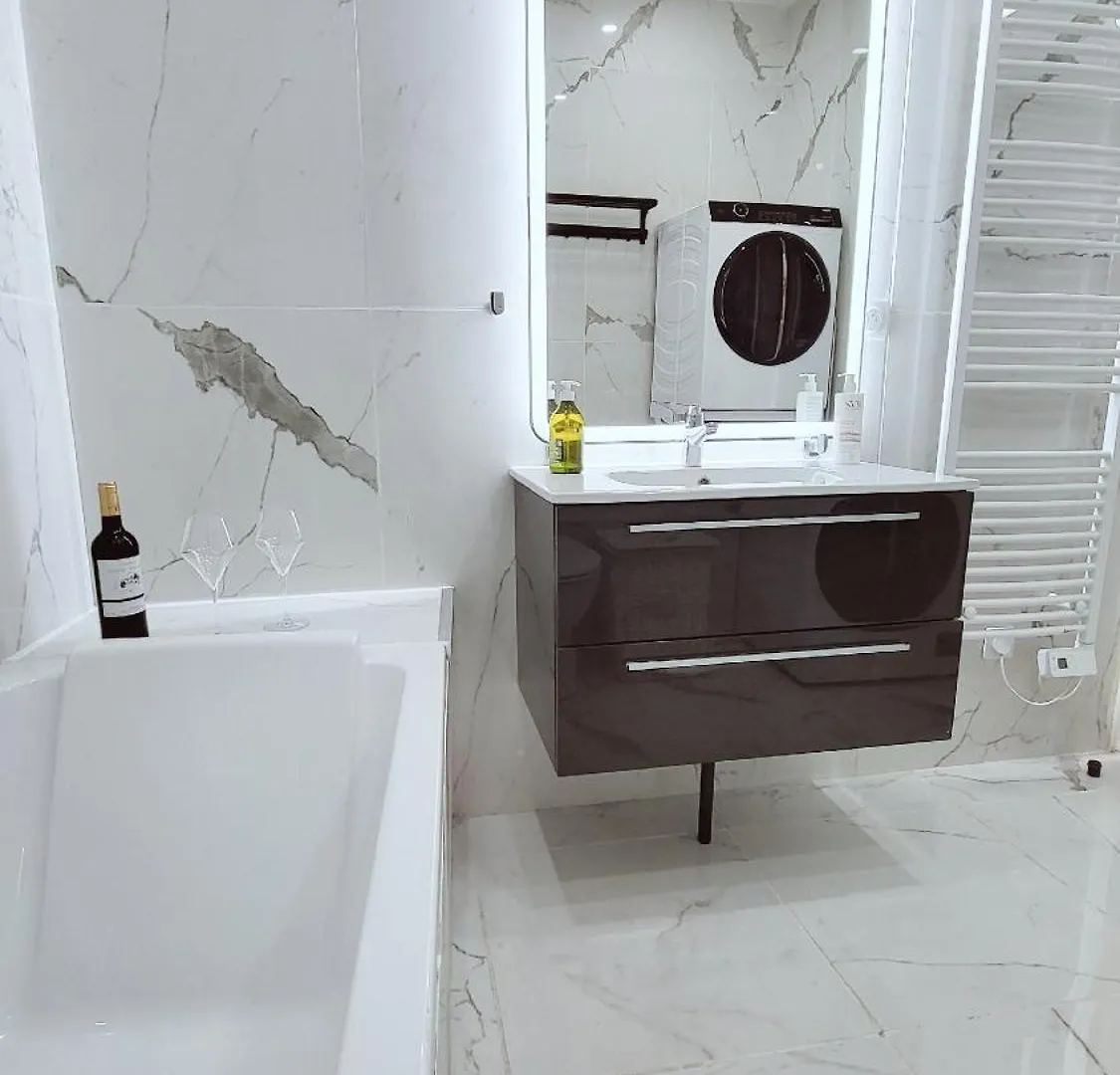 Appartement Coeur Capitole 122M2- Clim - Parking - Ascenseur- Metro à Toulouse