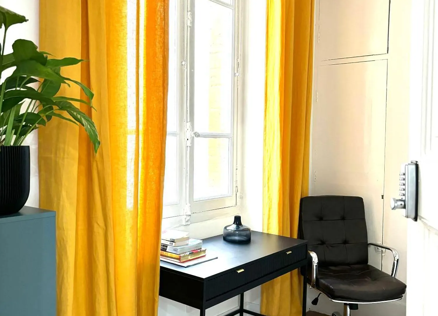 Appartement Coeur Capitole 122M2- Clim - Parking - Ascenseur- Metro à Toulouse