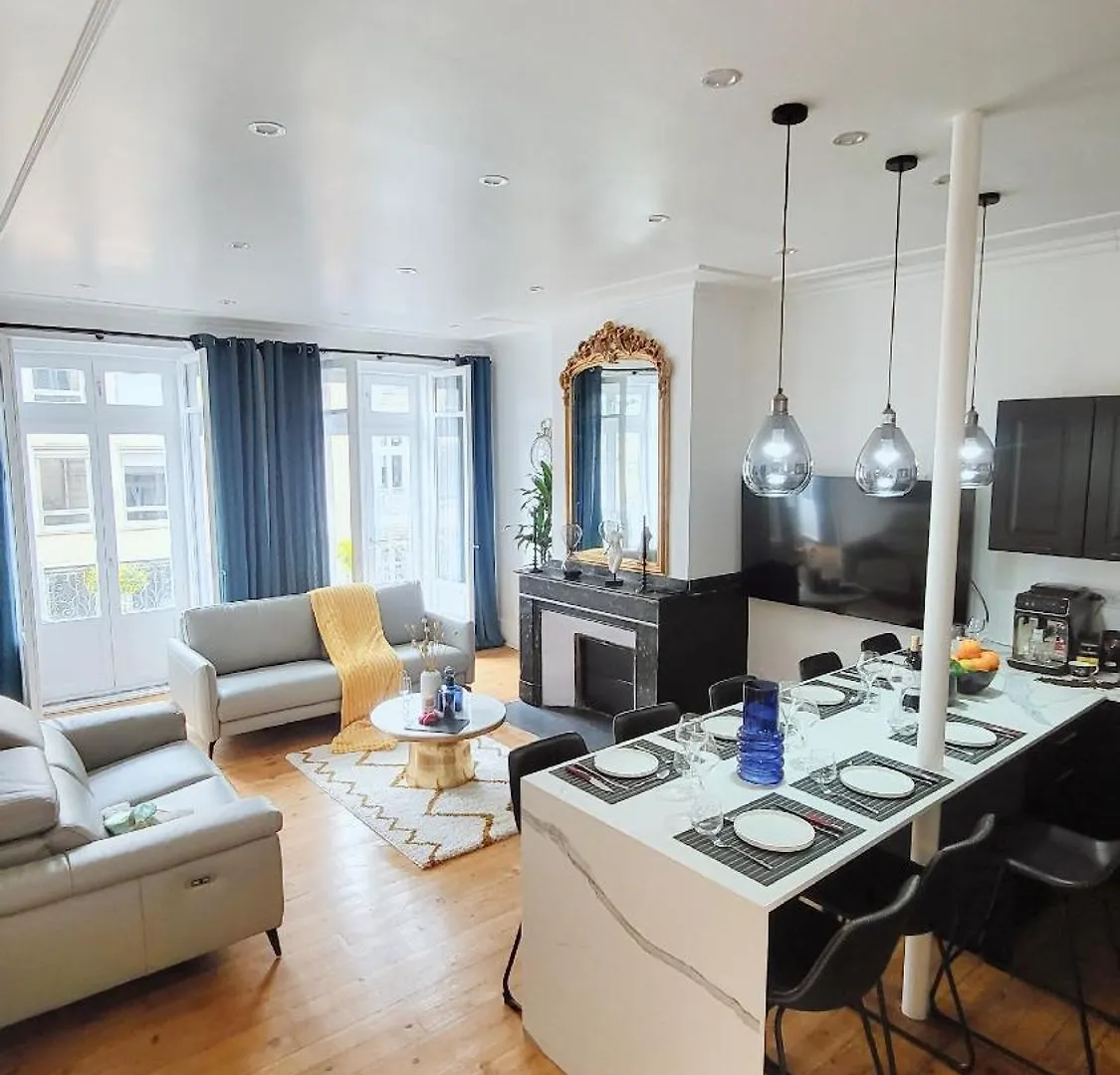 Appartement Coeur Capitole 122M2- Clim - Parking - Ascenseur- Metro à Toulouse